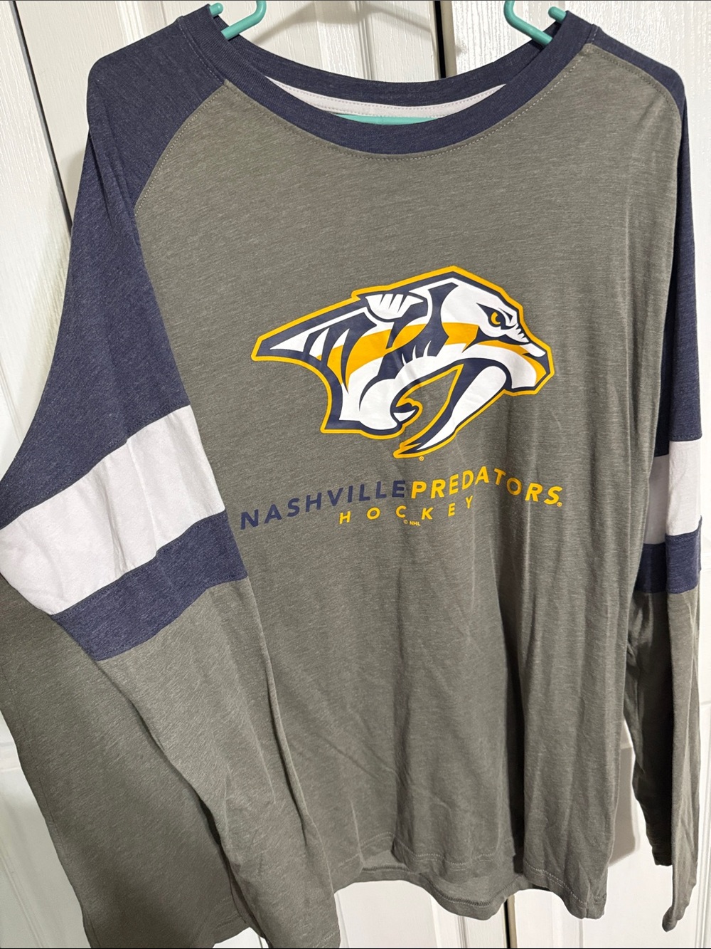 NHL Nashville Predators Gray, Navy & White Long-Sleeve Tee